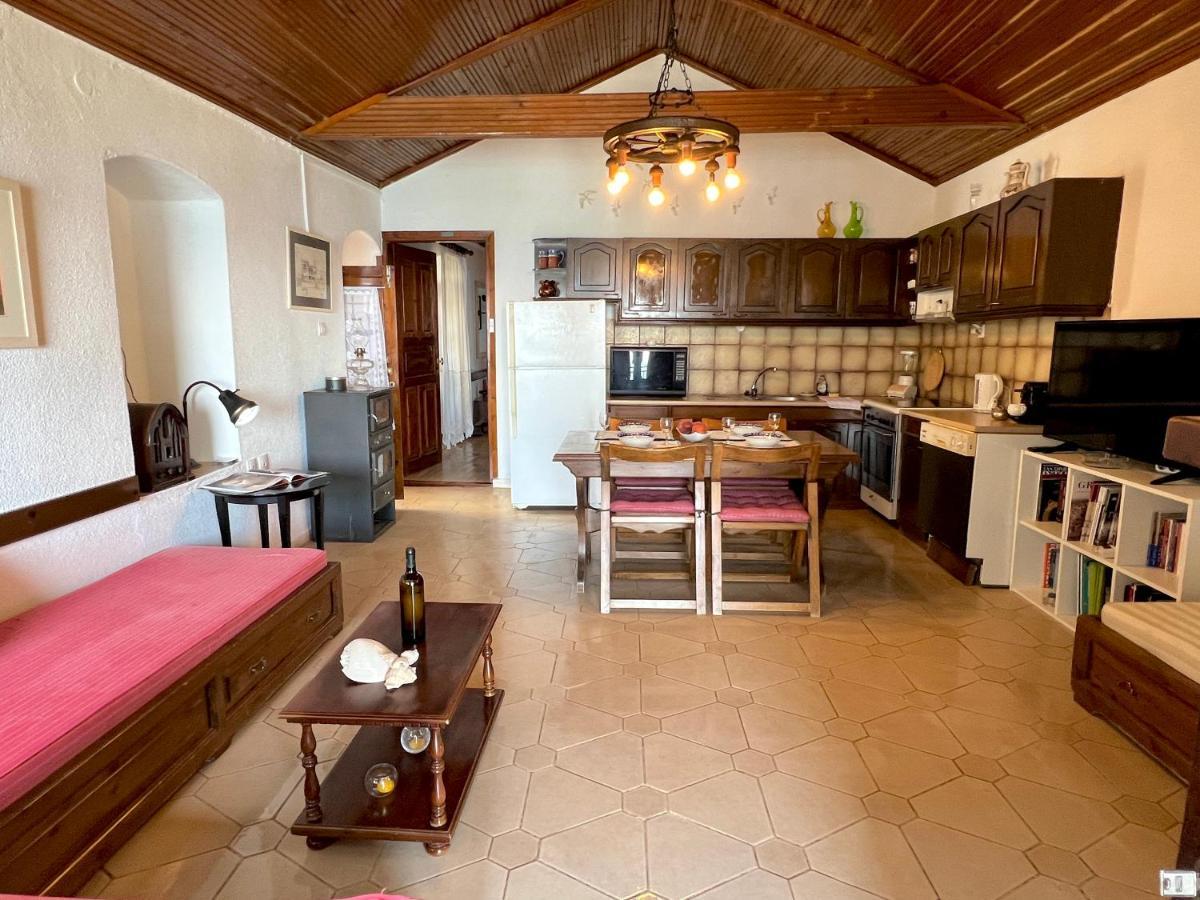 The House By The Sea Appartement Metamorfosi  Buitenkant foto