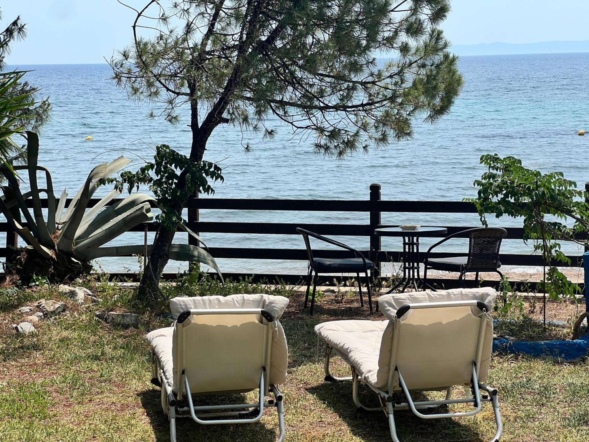 The House By The Sea Appartement Metamorfosi  Buitenkant foto
